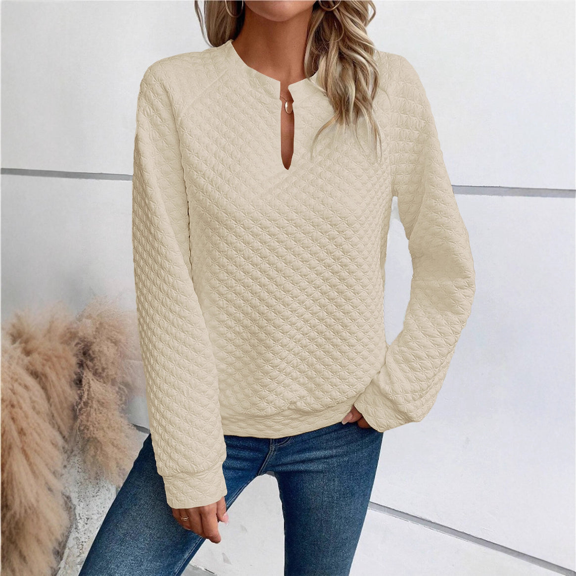 Ladies Quilted Sweater with V-Slit and Structured Diamond Look Mune Fashion