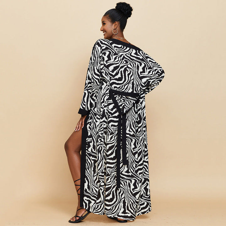 Ladies Luxurious Bathrobe with Exotic Pattern Mune