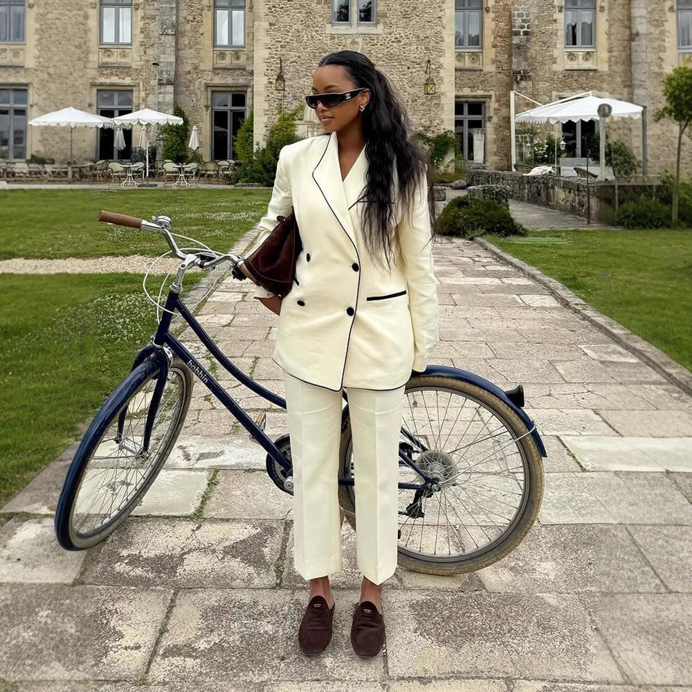 Women's cropped trousers with crease, straight leg and fine waist piping Mune Fashion