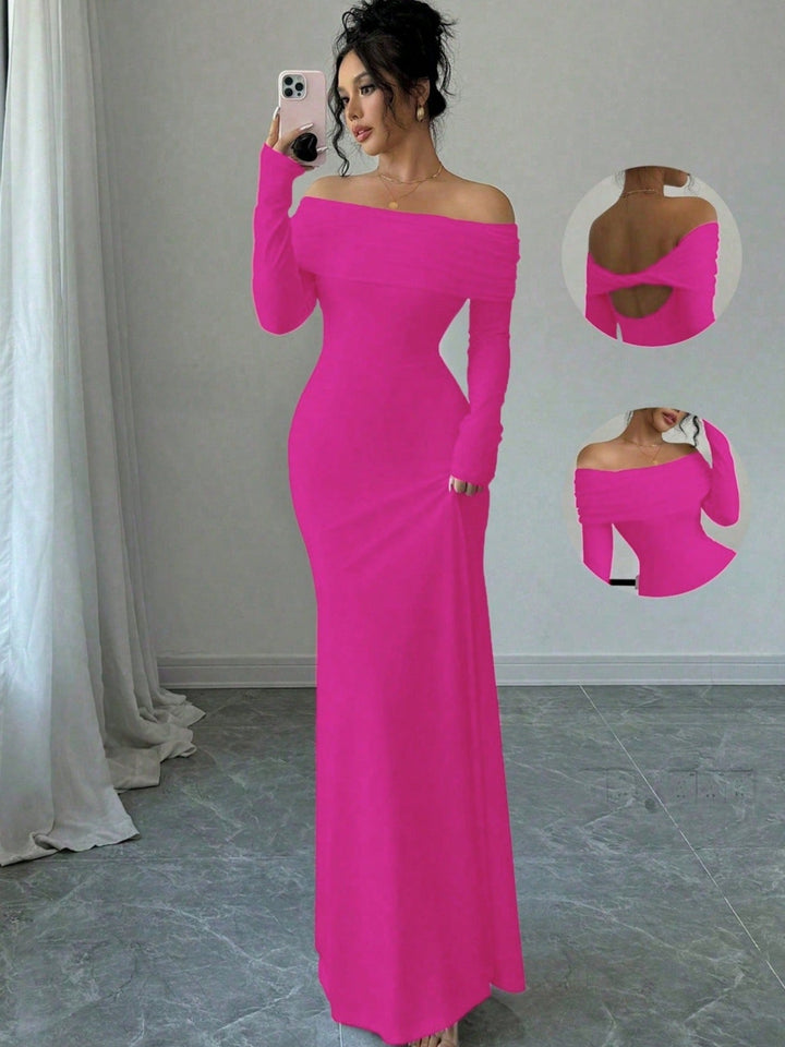 Women's Elegant and Fitted Off-Shoulder Maxi Dress with Long Sleeves Mune