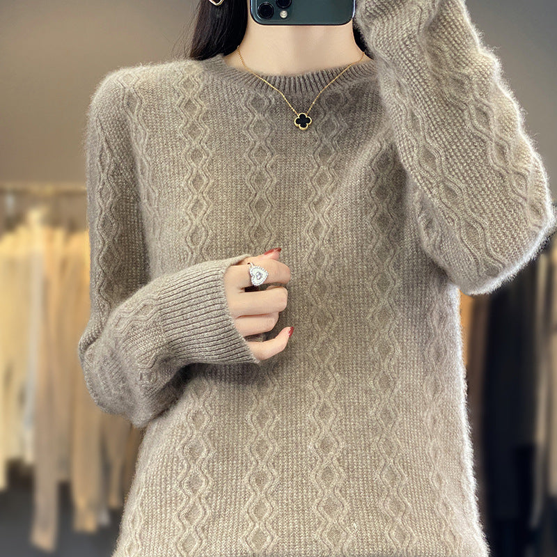 Women's cable pattern fine knit sweater with fine texture and boxy silhouette Mune Fashion