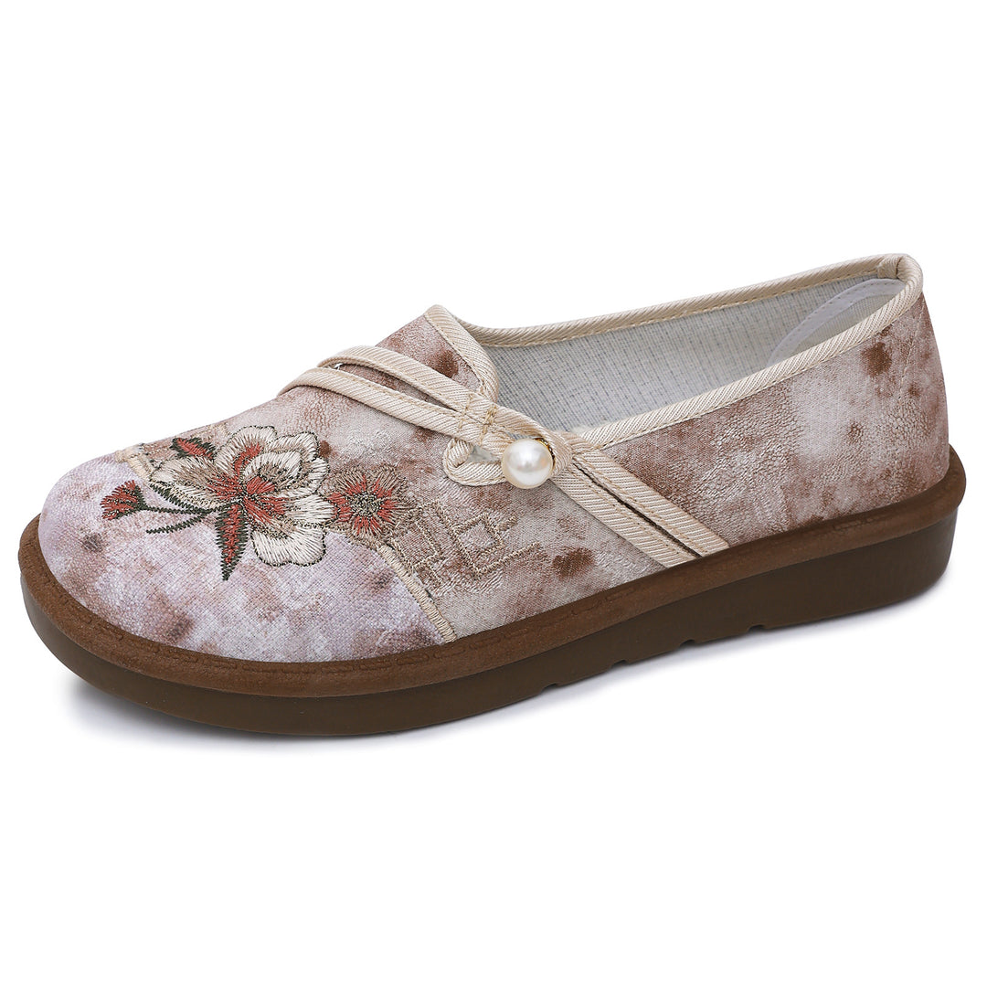 Ladies embroidered velvet slipper with bead closure and non-slip platform sole Mune Fashion