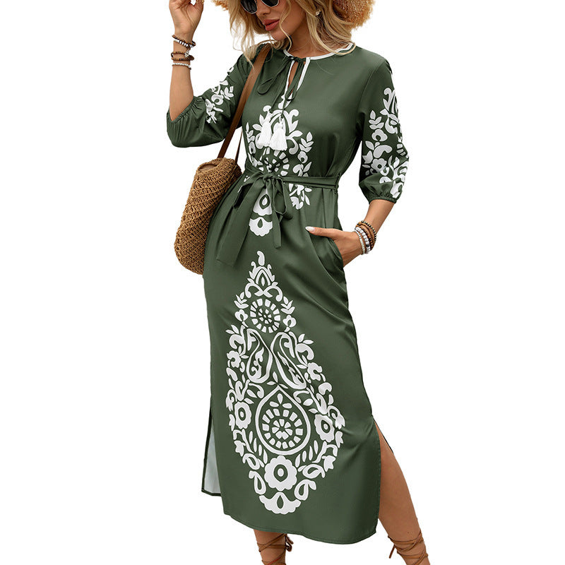 Ladies maxi dress with ethnic print, V-neck, ankle-length cut and tie belt Mune Fashion