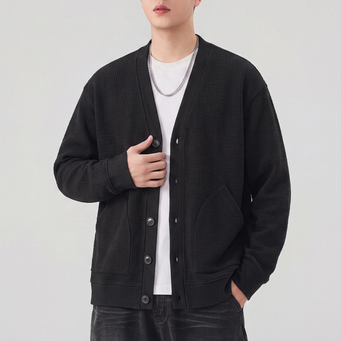Men's textured knit cardigan with V-neck and patch pockets Mune Fashion