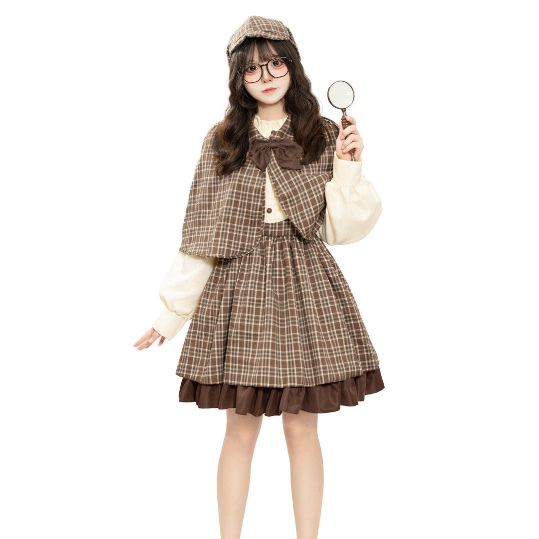 Girl Detective Costume with Checkered Details Mune Fashion