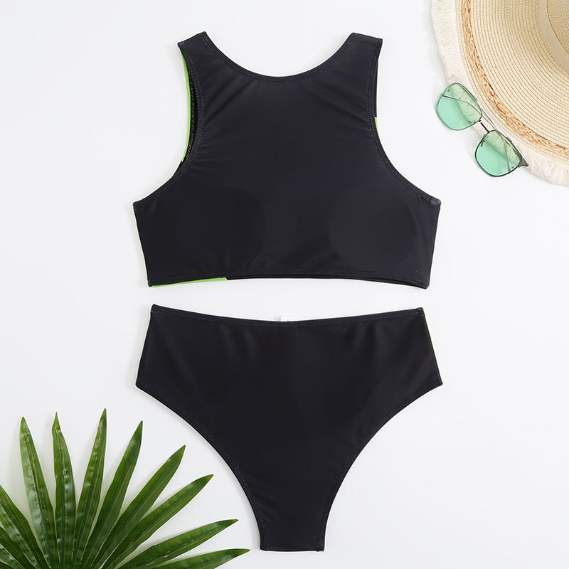 Women's bikini set with modern cut and geometric design Mune Fashion