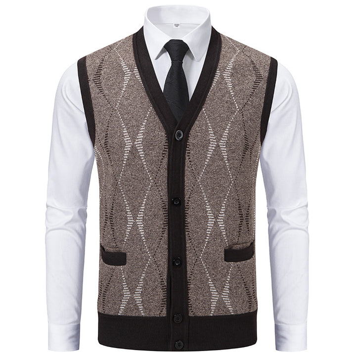 Men's fine knit vest with V-neck, diamond pattern, and patch pockets Mune Fashion