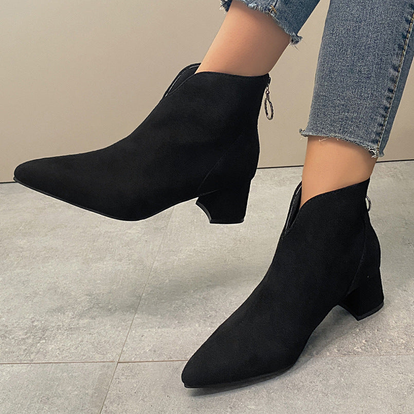 Women’s pointed ankle boots with back zipper ring and comfort block heel Mune Fashion