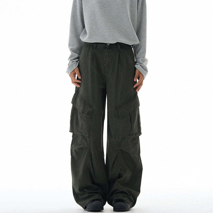 Women's wide cargo pants with a dropped crotch and patch pockets Mune Fashion