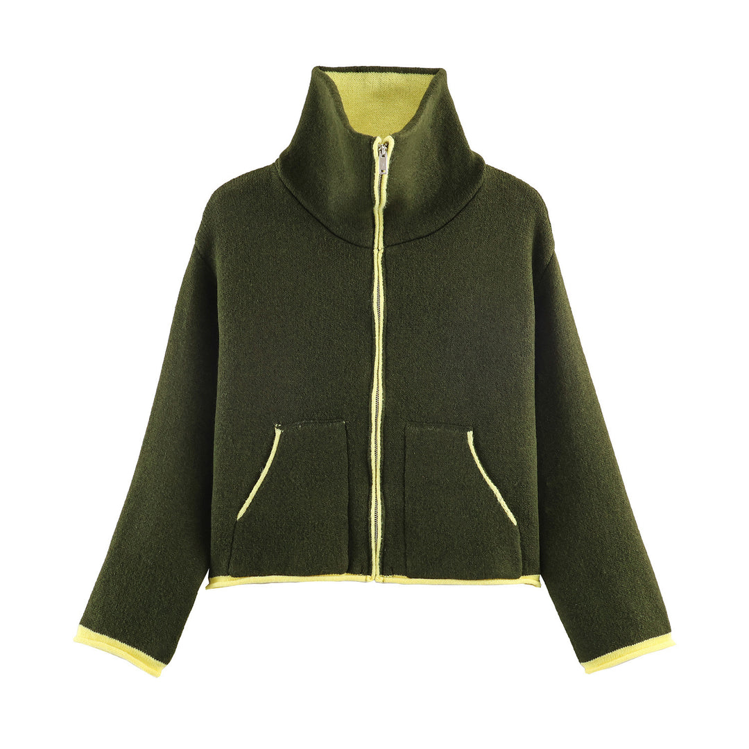 Women's short fleece jacket with high stand-up collar, full zip and patch pockets Mune Fashion