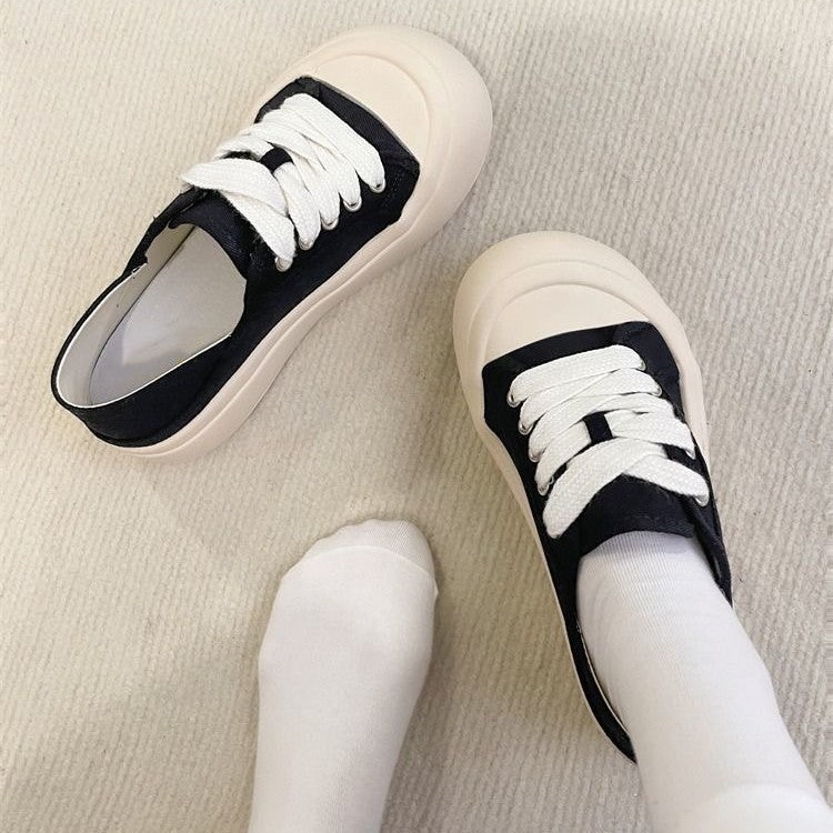 Women Comfortable Sneakers made of high-quality material with elastic laces Mune Fashion