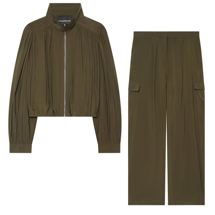 Women’s two-piece set of pleated cropped blouse with stand-up collar and wide cargo pants Drune