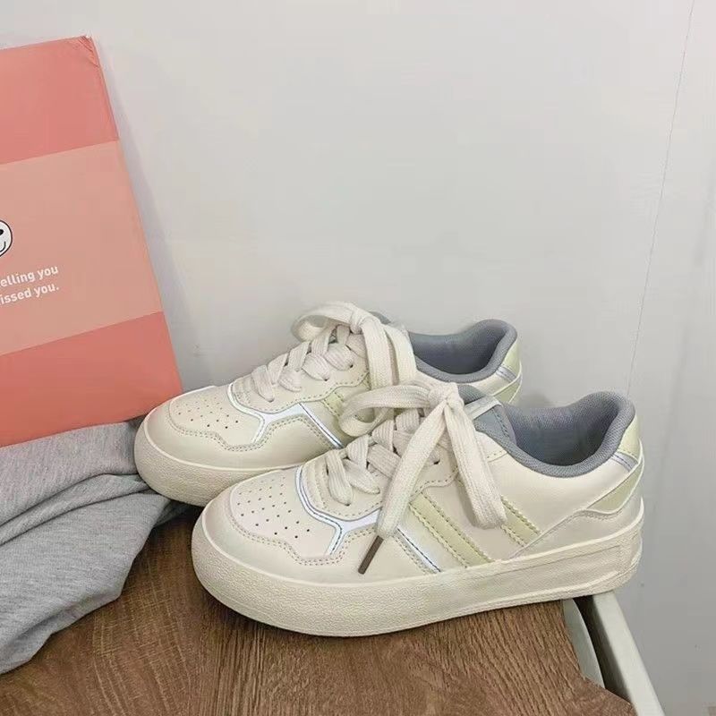 Women's Sporty Sneakers with Reflective Details Mune Fashion