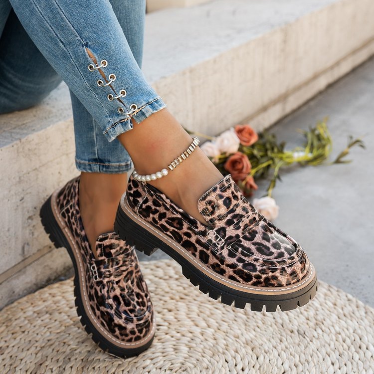 Ladies stylish loafers with comfortable platform and elegant sole Mune Fashion
