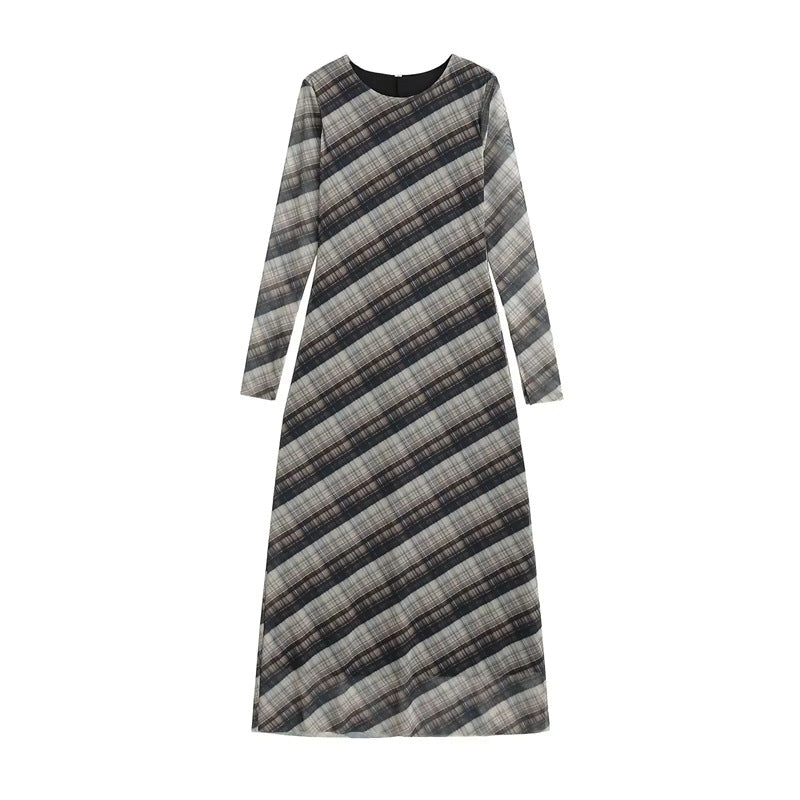 Women's long maxi dress with diagonal check pattern, round neckline, and long sleeves Mune Fashion