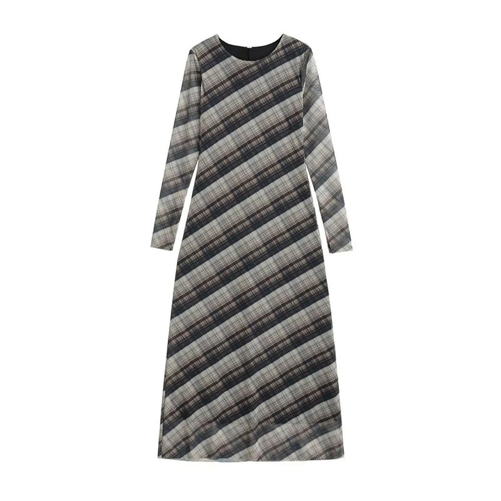 Women's long maxi dress with diagonal check pattern, round neckline, and long sleeves Mune Fashion