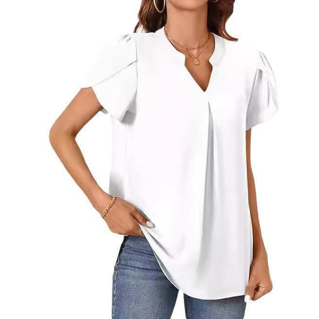 Women's Blouse with Elegant V-Neck Detail and Light Puff Sleeves Mune