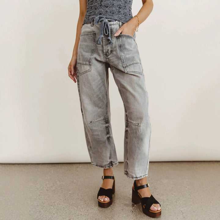 Women casual cargo denim culotte with drawstring waistband and large patch pockets Mune Fashion