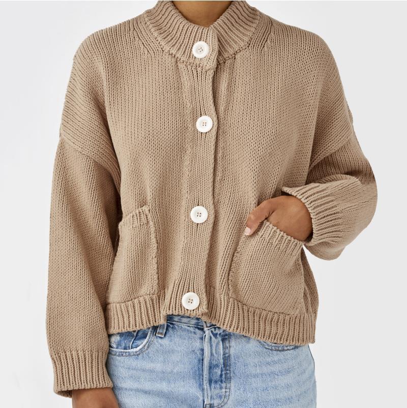 Women's Short Boxy Cardigan made of chunky knit with high button placket and side pockets Mune Fashion