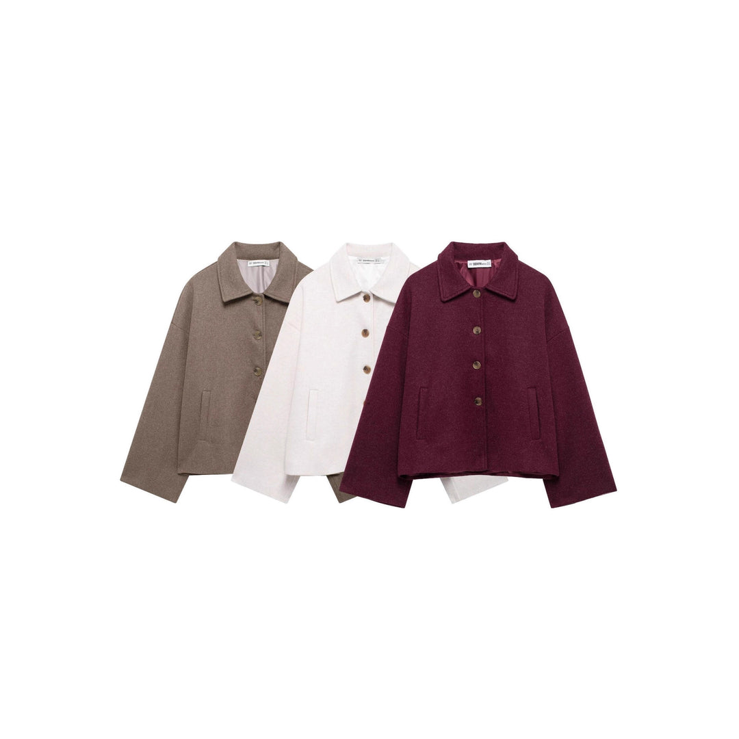Women's short coat made of wool blend with oversized silhouette and concealed button placket Mune Fashion