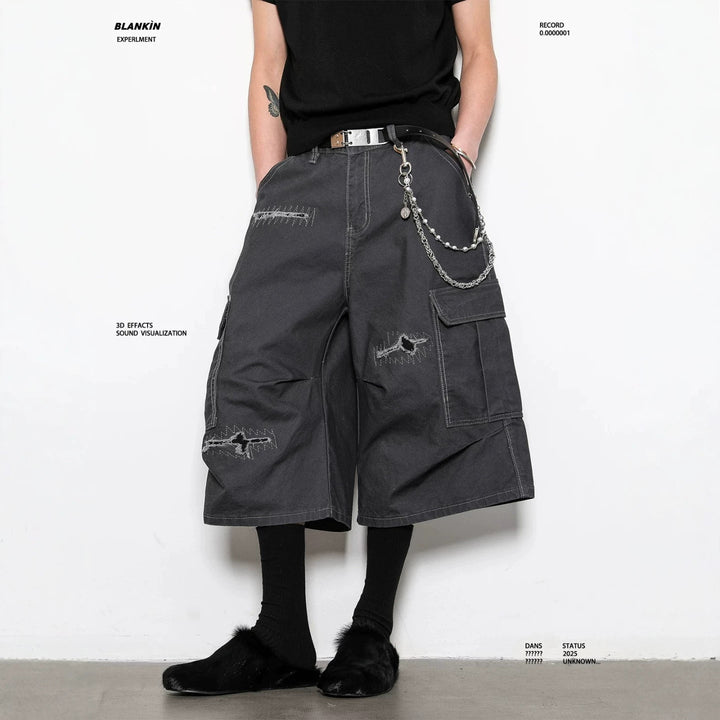 Men's Stylish Cargo Shorts with Wide Cut and Practical Pockets