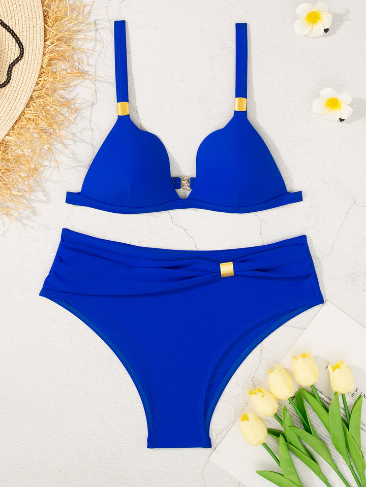 Women's bikini set with elegant gathering and adjustable straps Mune Fashion
