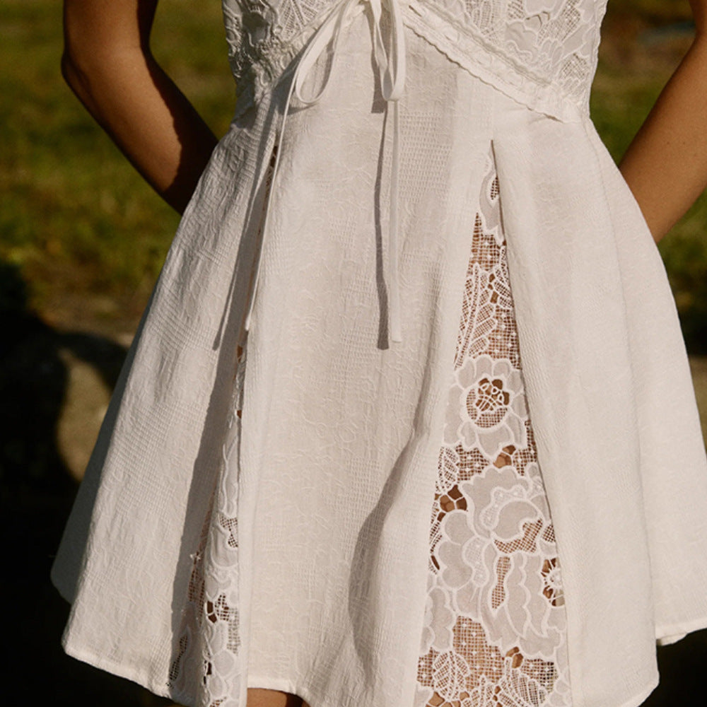 Women's short lace dress with deep V-neck and tie belt Mune Fashion