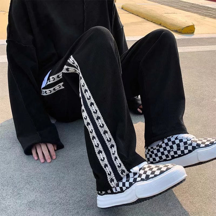 Women Loose-Fit Fleece Sweatpants with Contrasting Side Stripe Mune Fashion