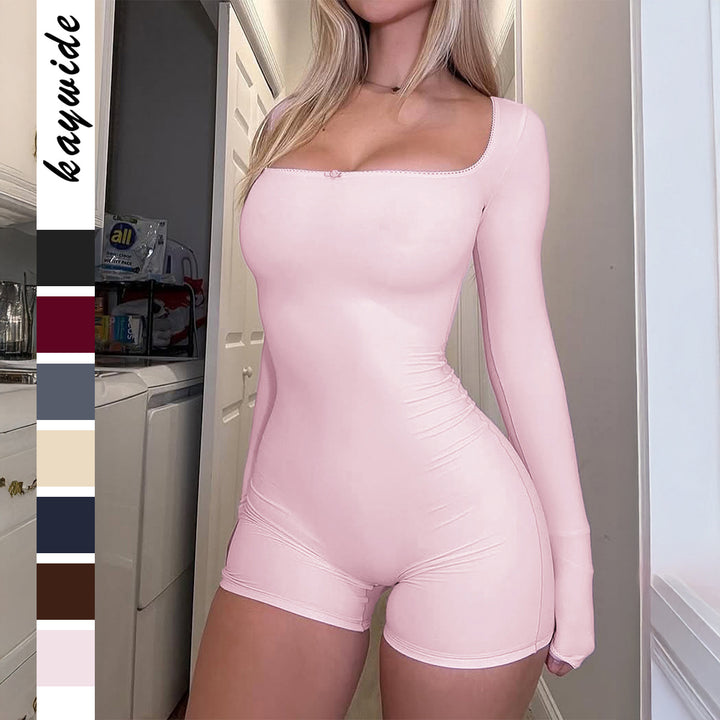Women's figure-hugging jumpsuit with square neckline, long sleeves, and short length Mune Fashion