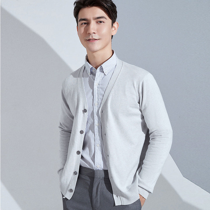 Men's Lightweight Fine Knit Cardigan with V-Neck and Business Silhouette Mune Fashion