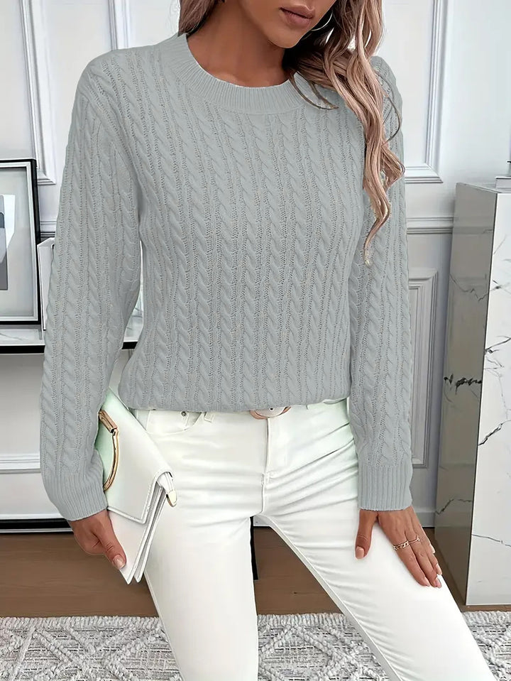 Women's fine knit cable pattern pullover with round neckline and fitted cut Mune Fashion
