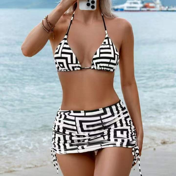 Women's bikini set with removable bustier top and adjustable wrap skirt Mune Fashion
