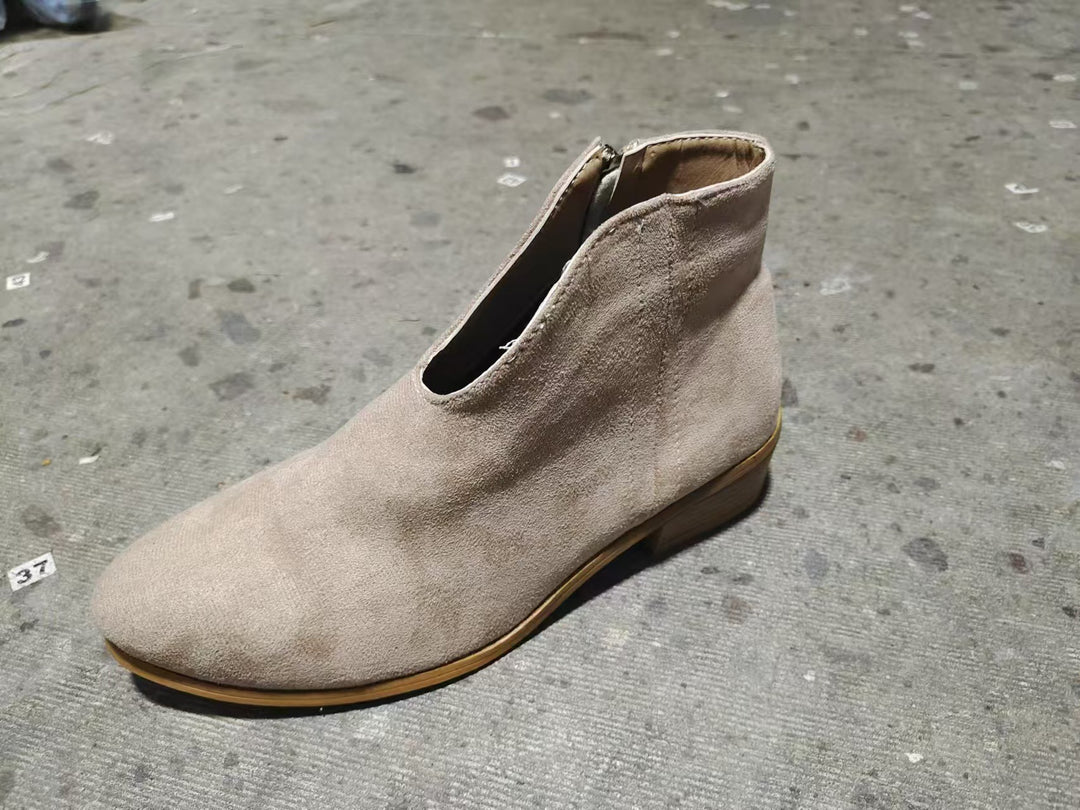 Women's short ankle boots made of suede imitation with V-neck and low wooden heel Mune Fashion