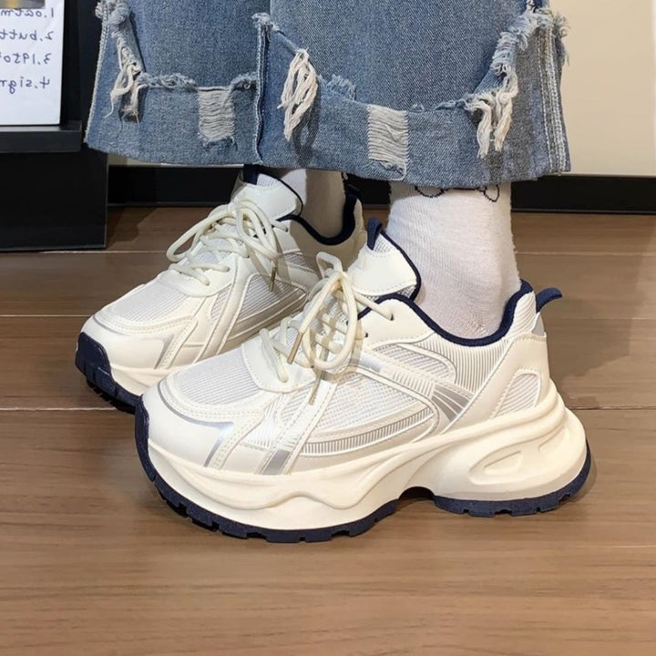 Women Retro-Chunky-Sneaker with extra soft wedge plateau sole and padded comfort collar Mune Fashion