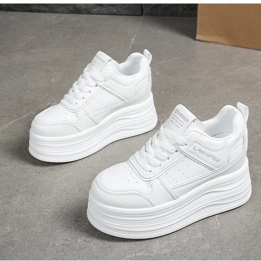 Women's fashionable platform sneakers with textured upper material and comfortable cushioning system Mune Fashion