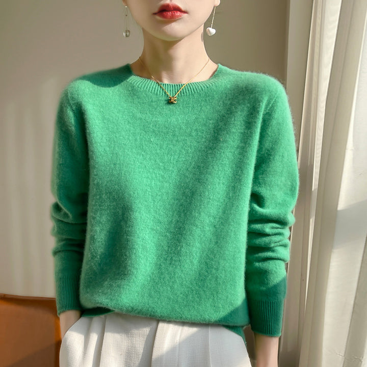 Women's Luxurious Cozy Knit Sweater with Round Neck and Mohair Look Mune Fashion