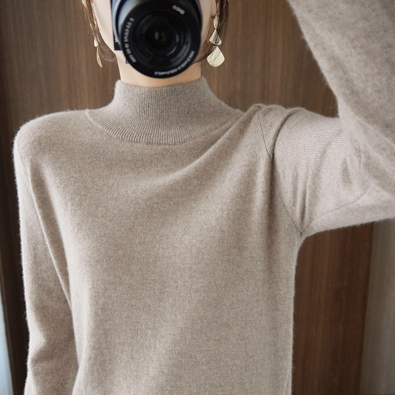 Women's Mockneck Pullover made of fluffy Angora blend with casual balloon sleeve silhouette Mune Fashion
