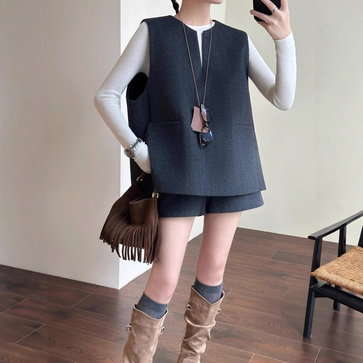 Women Elegant Vest made of fine fabric Mune Fashion