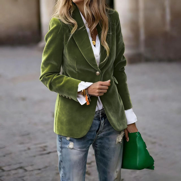 Women's tailored velvet blazer with lapel collar and single-button closure Mune Fashion
