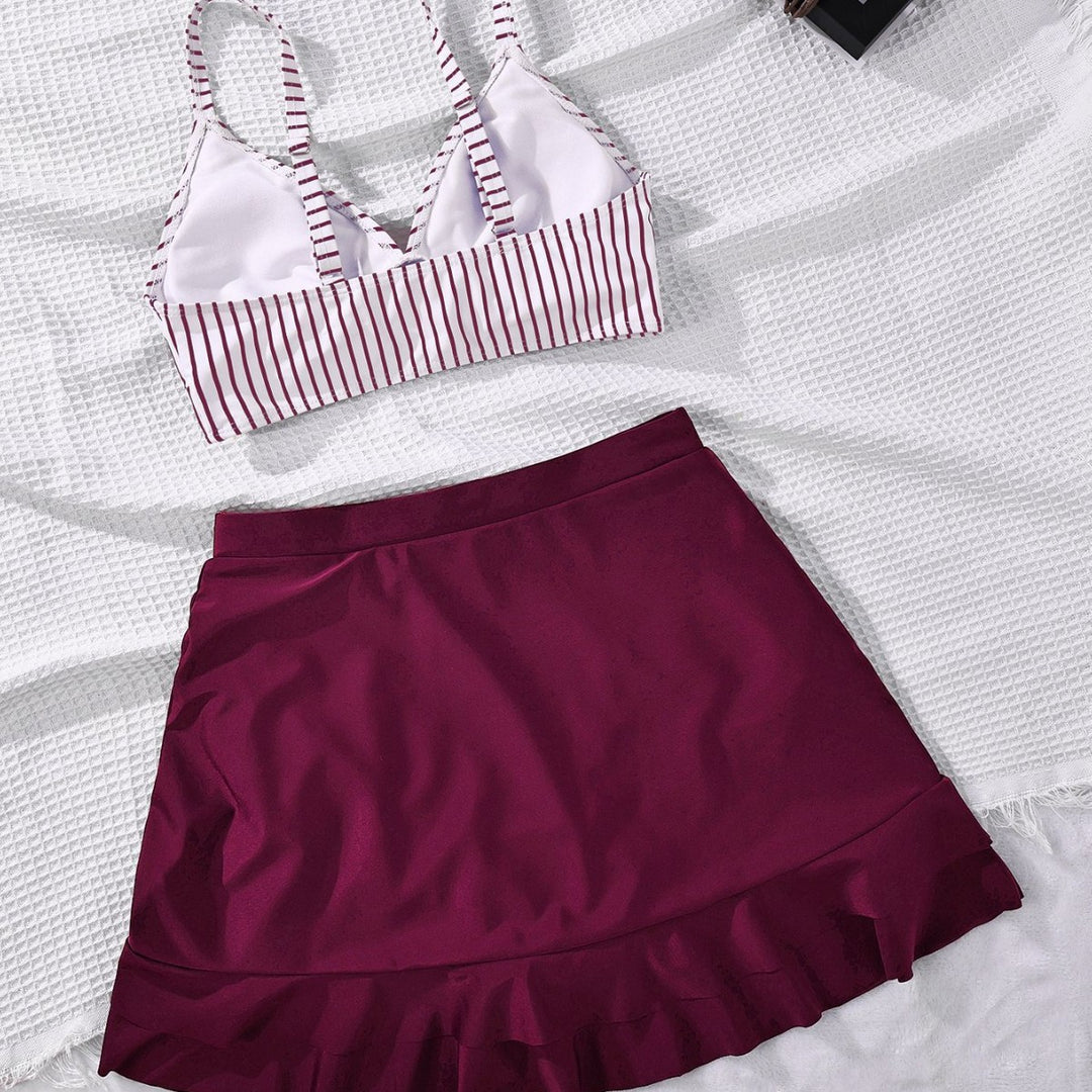 Women's bikini top with elegant bralette cut and stylish ruffle Mune Fashion