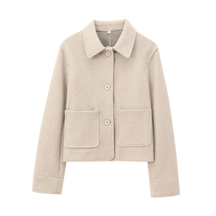 Women's short wool jacket with shirt collar, patch pockets and clean boxy silhouette Mune Fashion