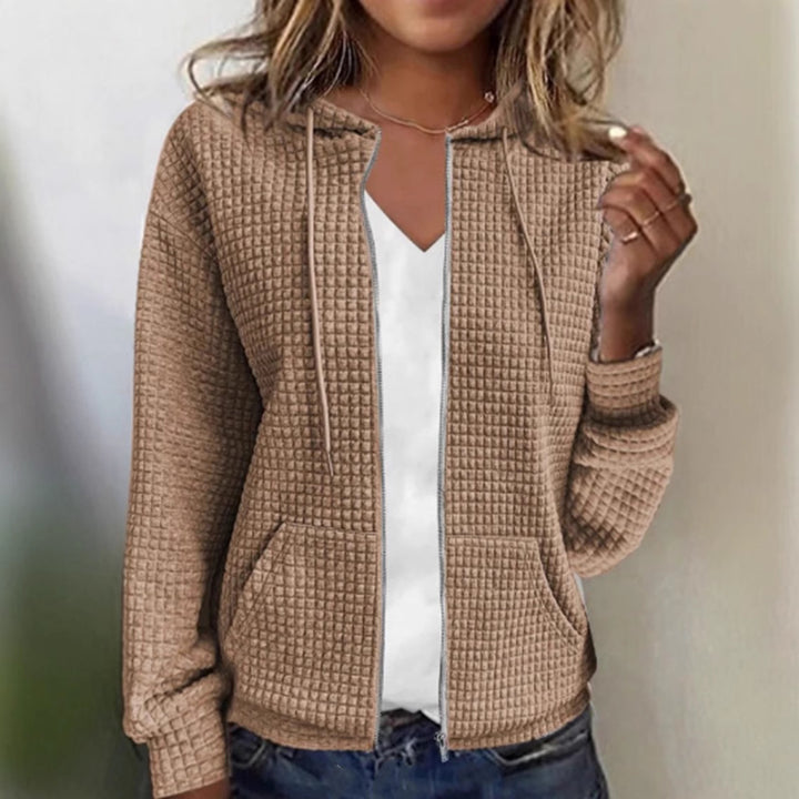 Women's quilted hooded jacket with waffle texture, full zip and kangaroo pockets Mune Fashion