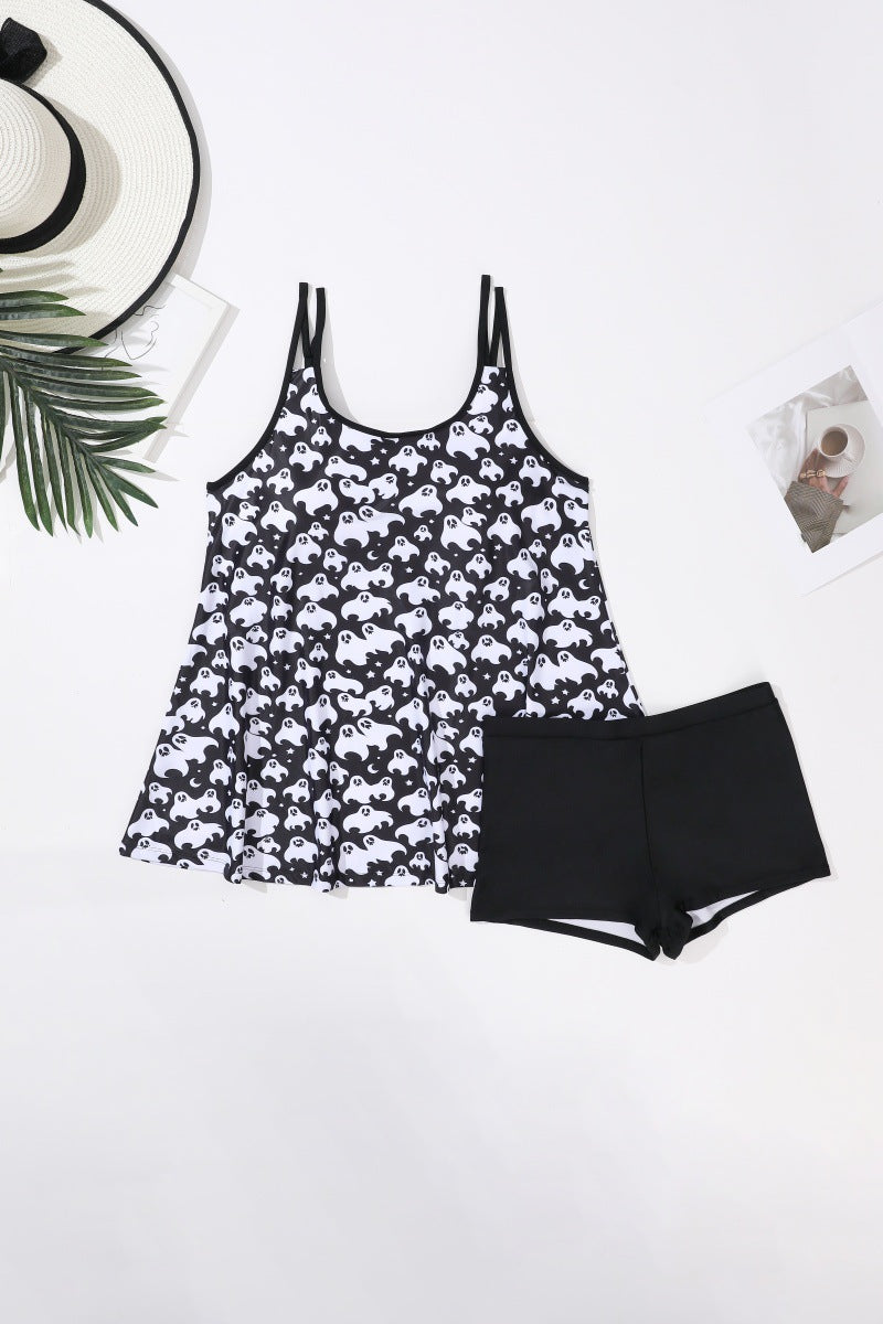 Women's playful beach outfit with flowing top and shorts Mune Fashion