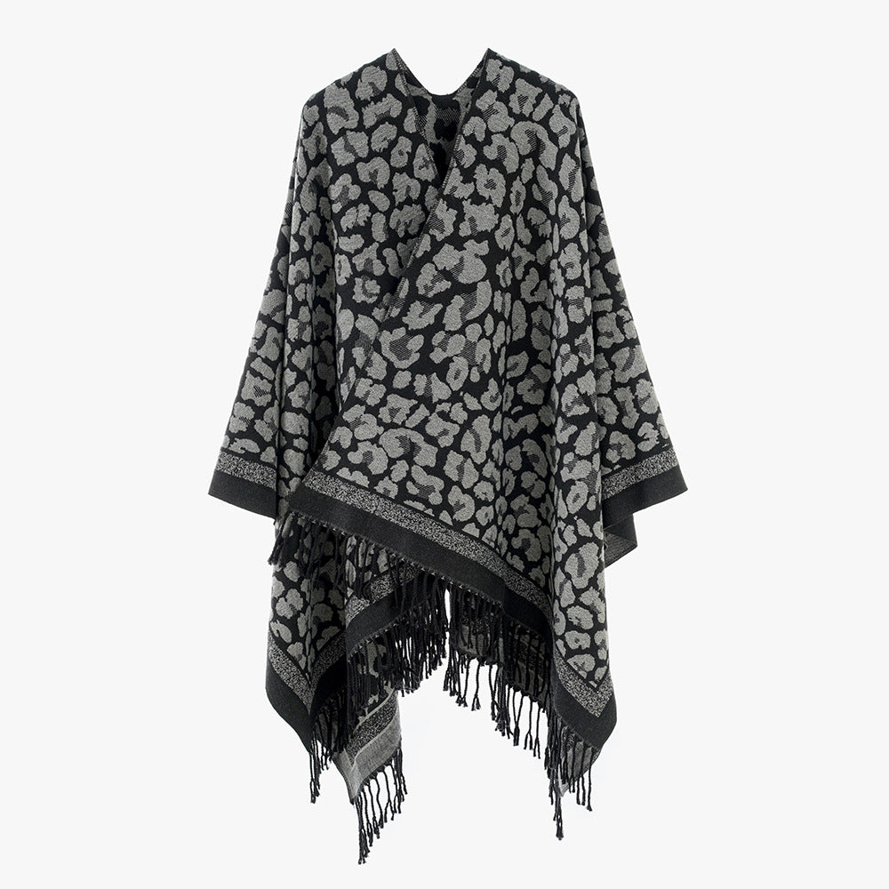 Women's Oversize Cape with Jacquard Leopard Pattern, Open Fall and Fringes Mune Fashion
