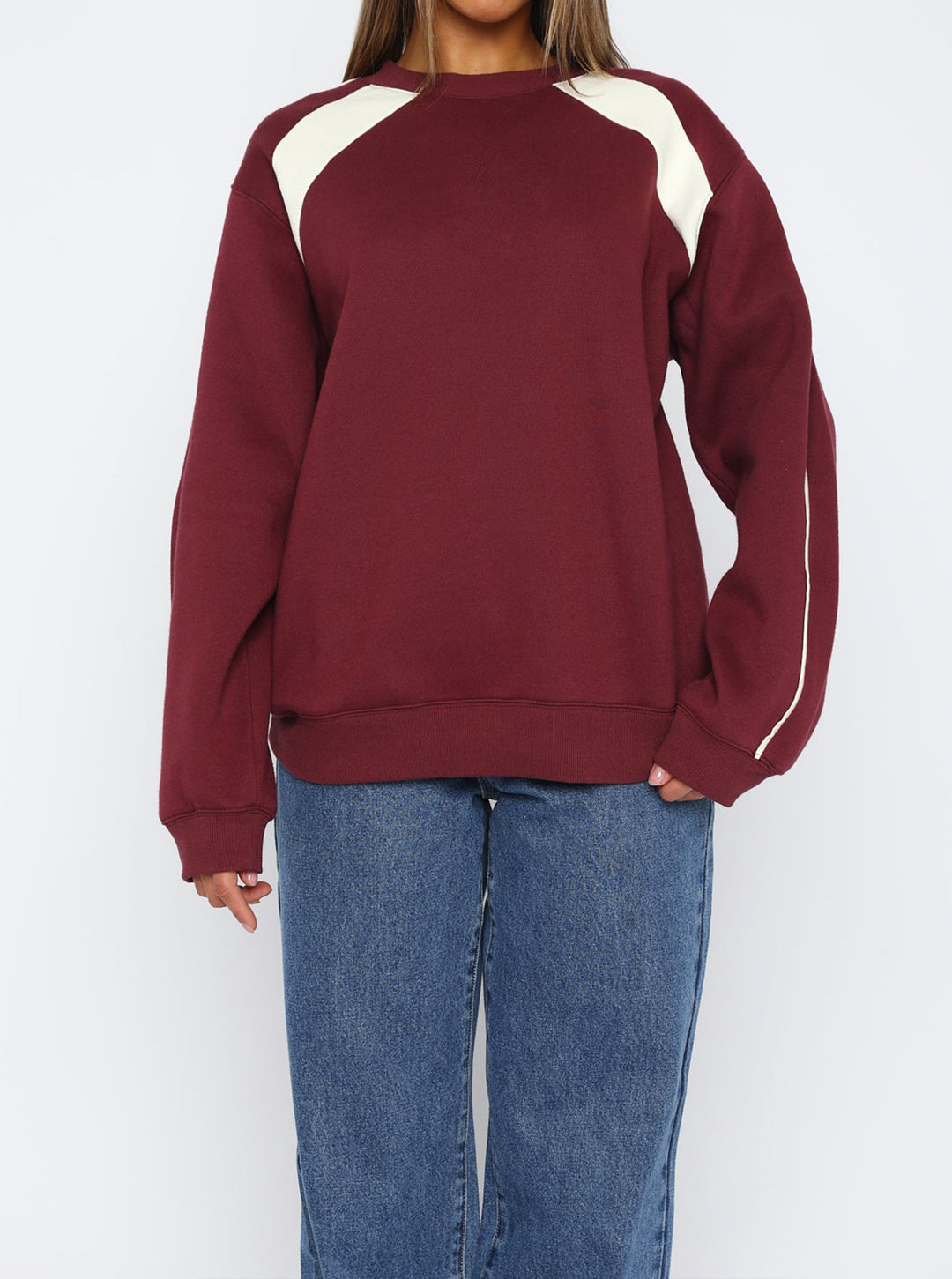 Women's Oversized Sweatshirt with Contrast Raglan Sleeves Mune Fashion