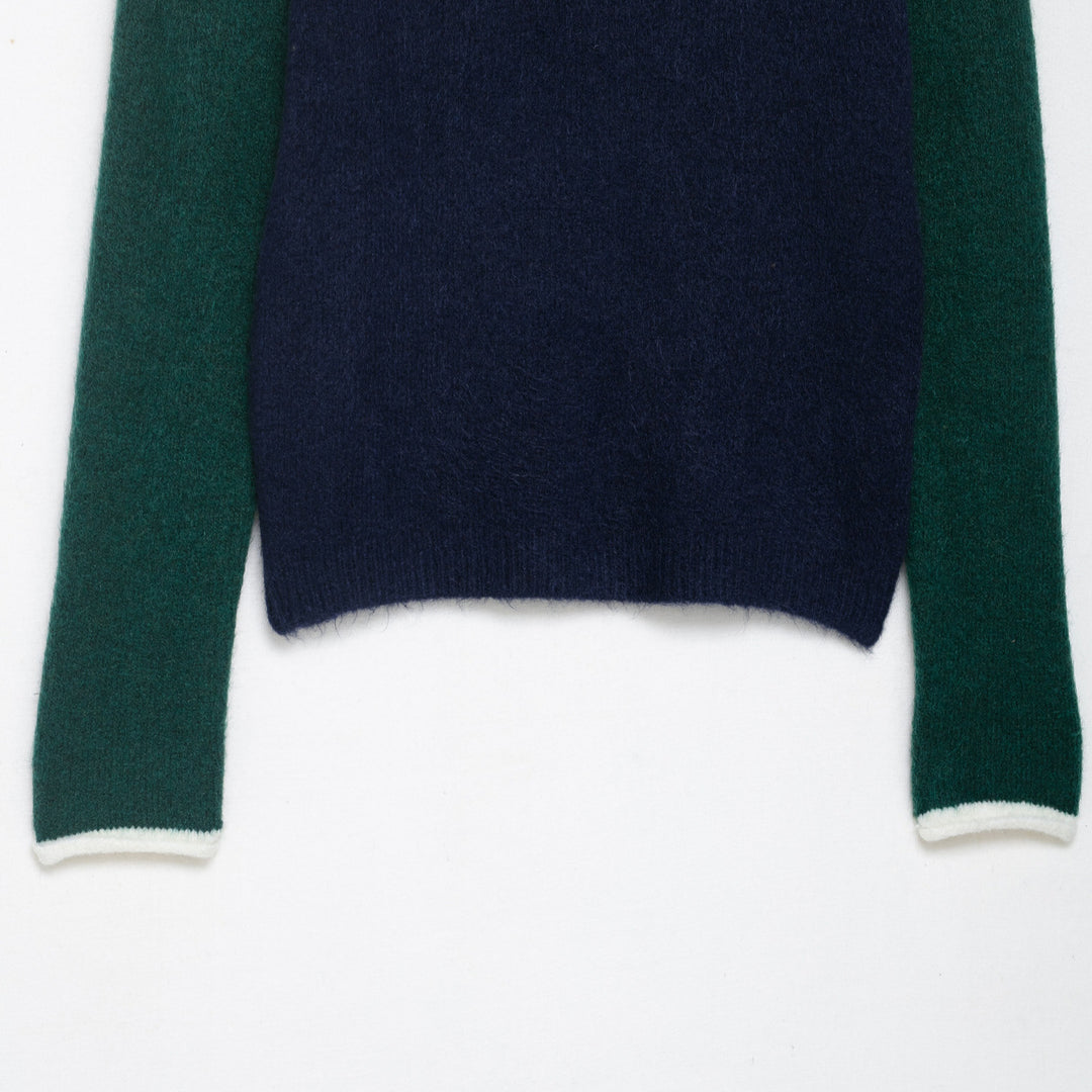Women's Cozy Color Block Sweater with Round Neckline and Contrast Sleeves Mune Fashion
