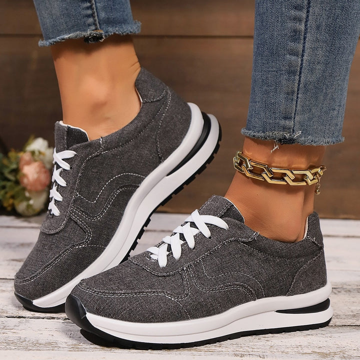Women's Light Canvas Sneakers with Padded Comfort Insole and Profiling Outsole Mune Fashion