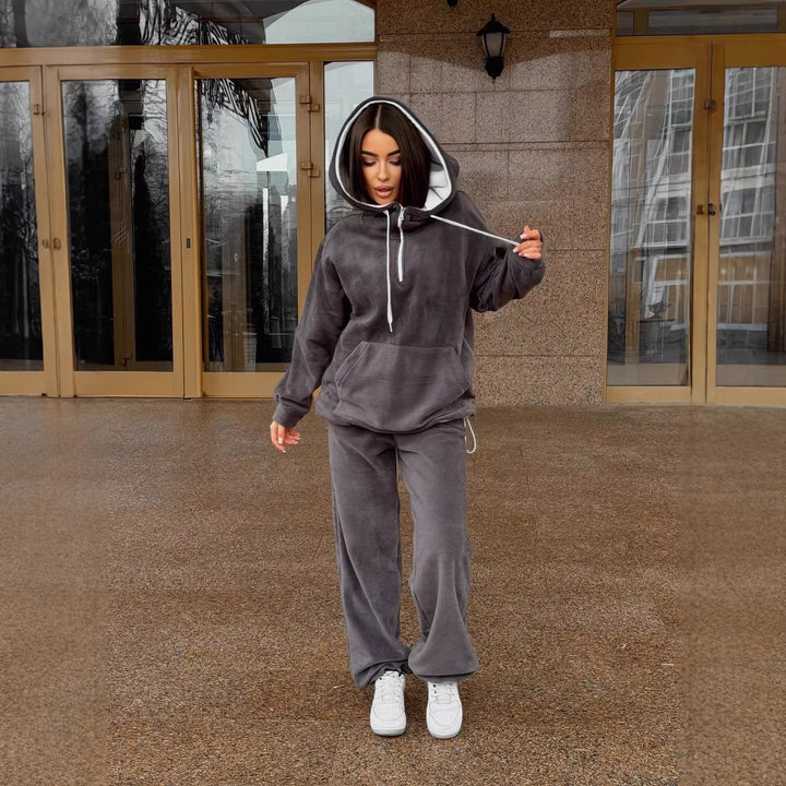 Women's fleece loungewear set with half front zip, lined hood and high cut comfort pants Mune Fashion