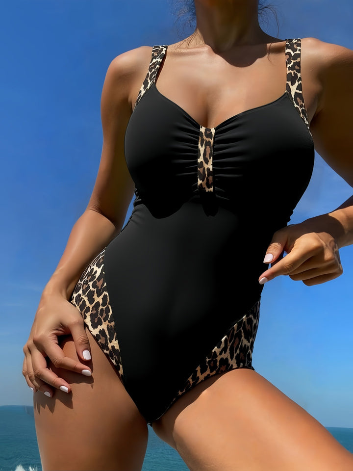 Women One-Piece Swimsuit with Fashionable Leopard Print Mune Fashion
