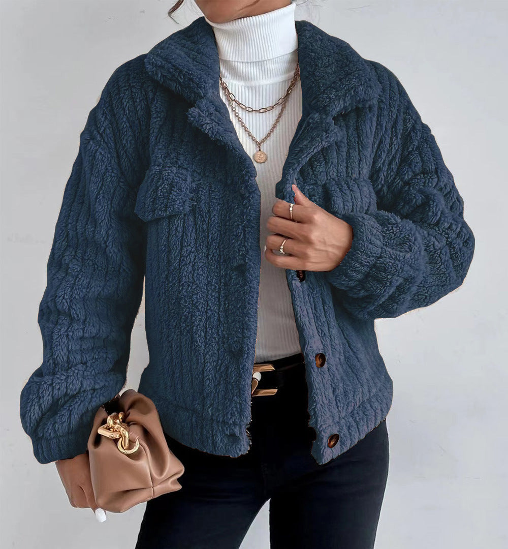Women's cuddly teddy jacket with shirt collar, snap button closure and patch breast pockets Mune Fashion
